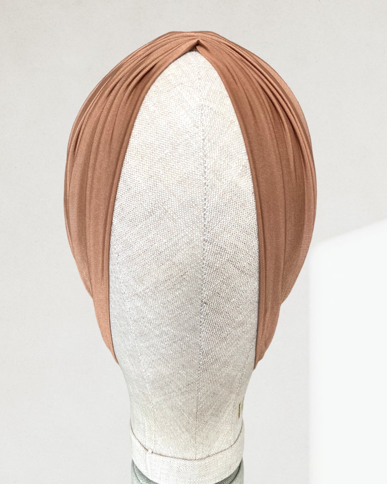 Luna light brown turban