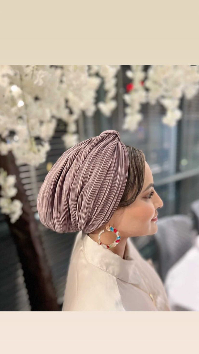 Satin Pleated greige turban