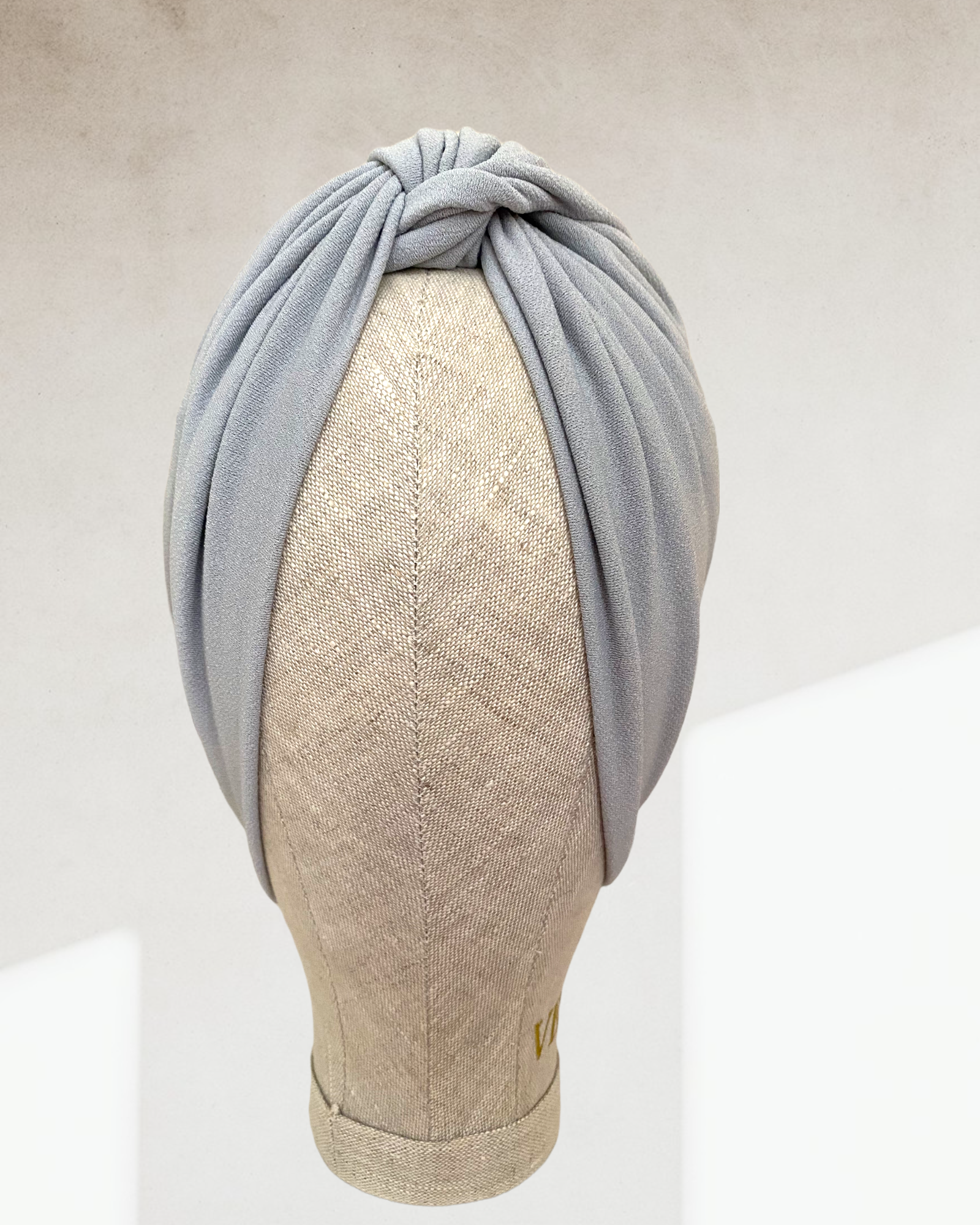Light grey cross turban – Veraa London